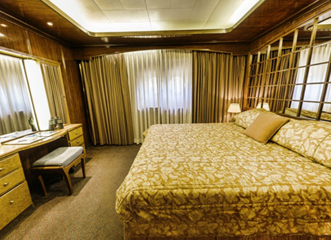 cabin-image