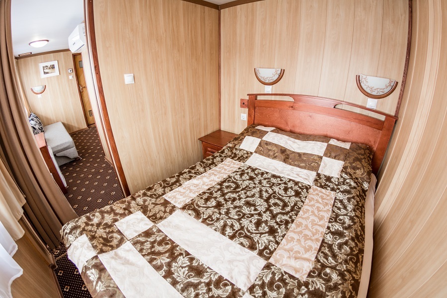 cabin-image