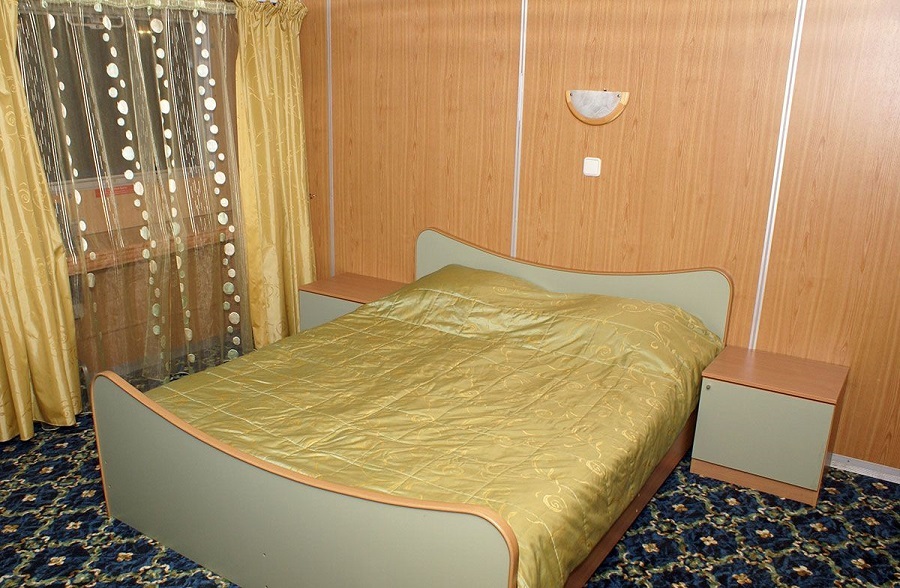 cabin-image