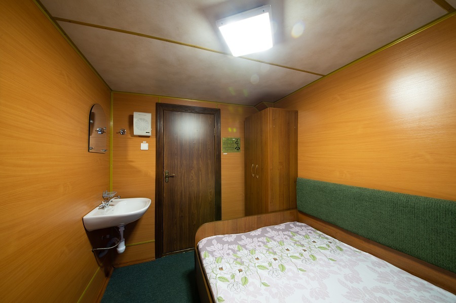 cabin-image